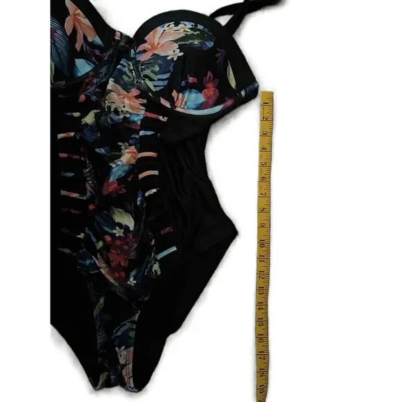 Meet Curve Black Floral Mesh Paneling Padded Swimsuit Womens
Size: 2XL (New) - Picture 4 of 7